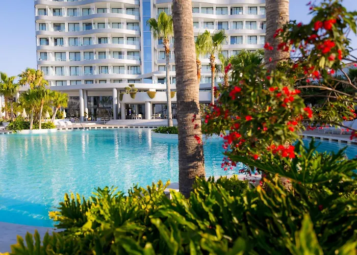 Resort: Radisson Beach Resort Larnaca