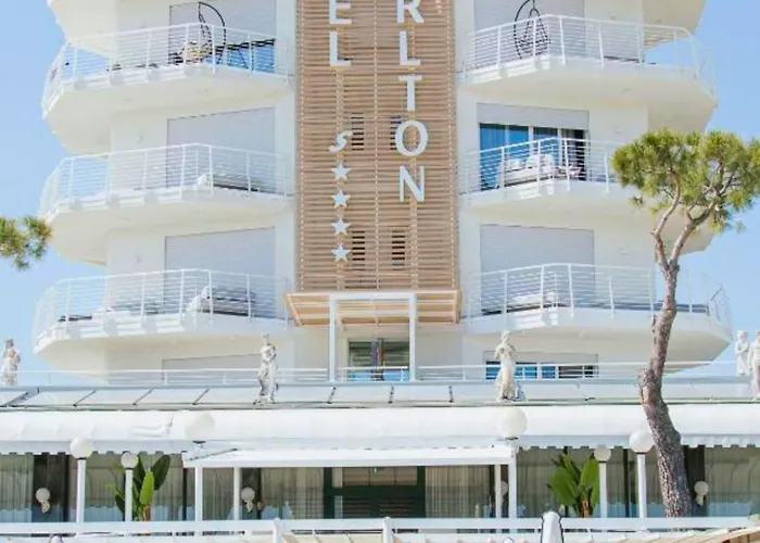 Hotel con tennis: Hotel Carlton