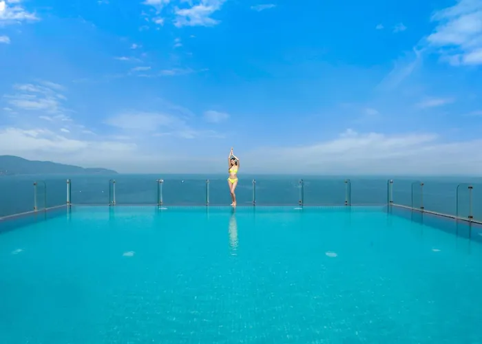 Jacuzzi hotel: Canvas Danang Beach Hotel
