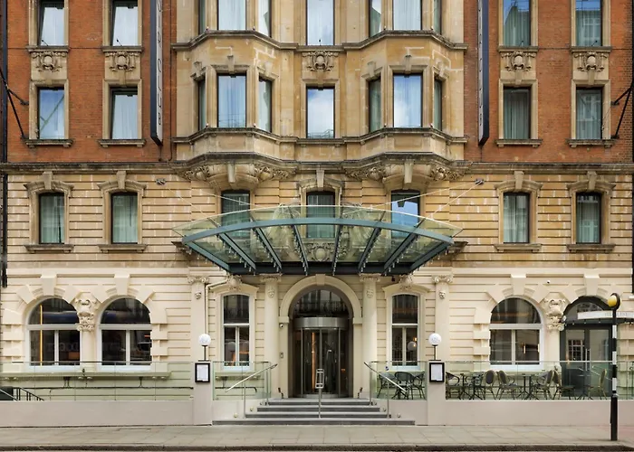 Hotel familiar: The Memoir Club, Formerly Ambassadors Bloomsbury