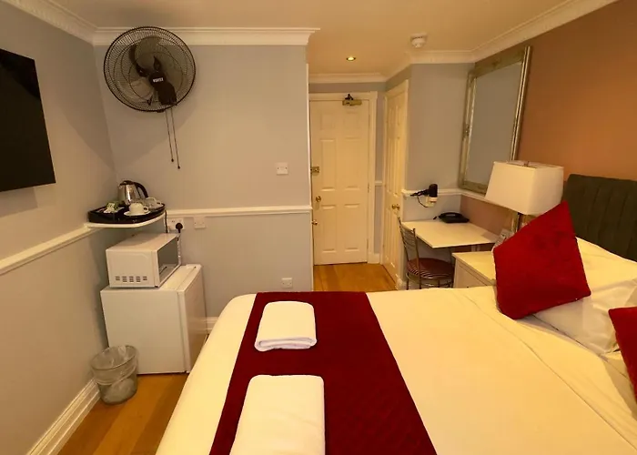 Classic Hyde Park Hotel