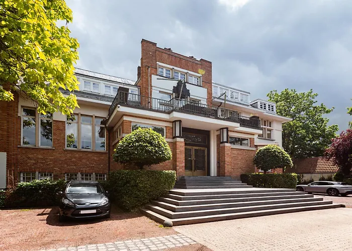 Hotel with pool: Hotel Orion