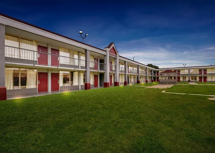 Motel: Red Roof Inn Charlotte - Airport