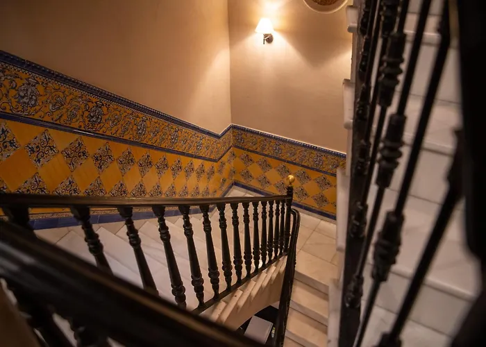Honest Sevilla Hotel