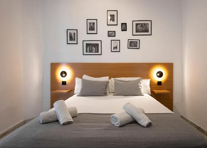 Alojamentos: La Central Sevilla