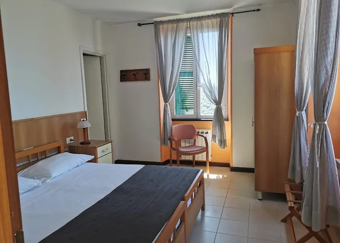 Albergo economico: Hotel Montallegro