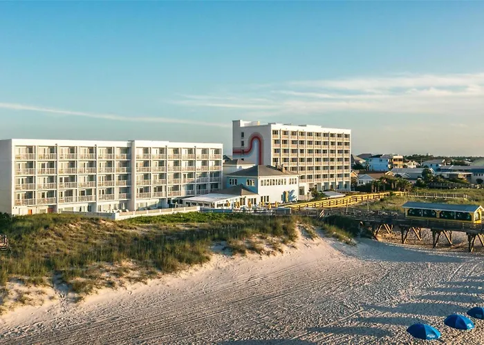 Motel: Golden Sands Carolina Beach Oceanfront, Tapestry By Hilton
