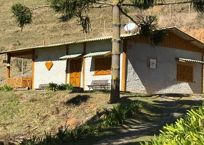 Hotel que aceita animais de estimação: Chale Seriema 04 Sitio Passaropreto