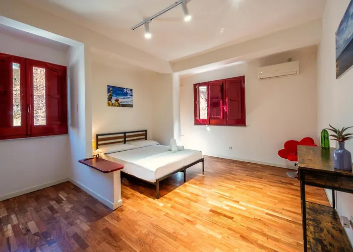 Ostello: The Yard Hostel