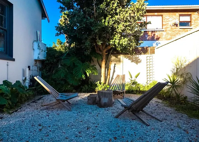 Pet Friendly hotel: De Jagers Studio On Rawson