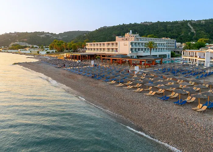 Strandhotel: Avra Beach Resort