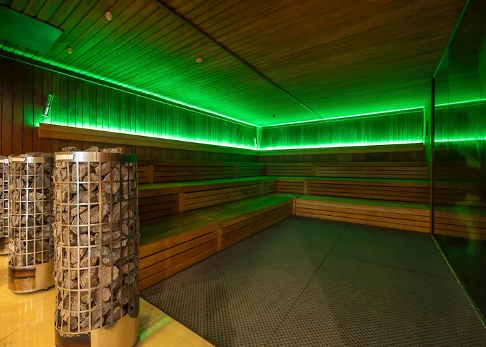 Hotel with pool: Fletcher Wellness-Hotel Leiden