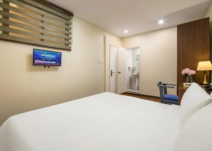 3 star hotel: Queen Cafe Hotel & Pub