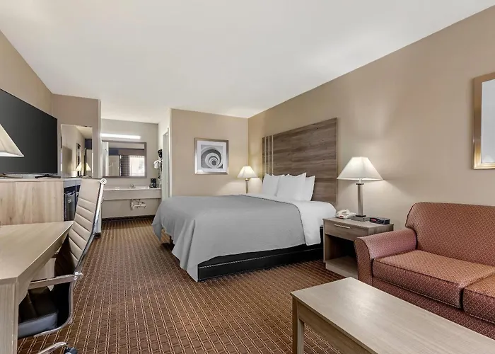 Hotel with view: Quality Inn Paris Texas