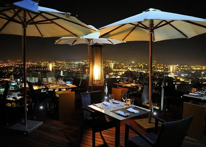 Luxury hotel only: Hotel Dom Henrique - Downtown
