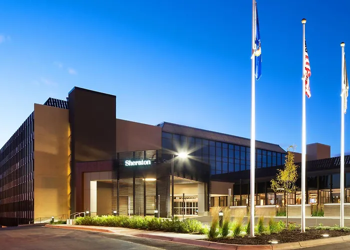 Luxury hotel only: Sheraton Bloomington