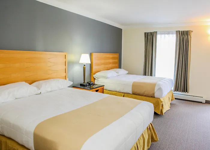 Motel: Moonlight Inn