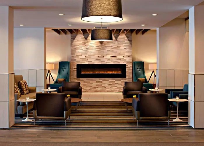 Airport Hotel: Delta Hotels By Marriott Winnipeg