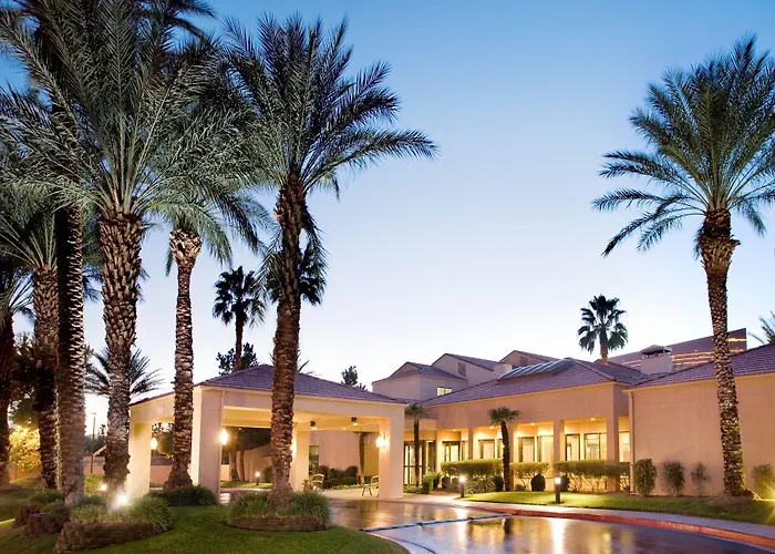 Pet Friendly hotel: Courtyard By Marriott Las Vegas Convention Center