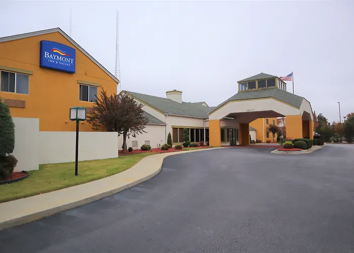 Golf hotel: Baymont By Wyndham Norcross Atlanta