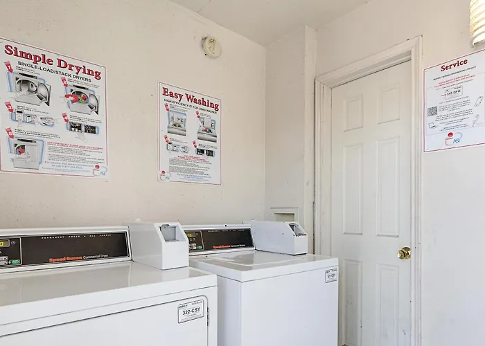 Hotel with view: Motel 6-Dallas, Tx - Market Center