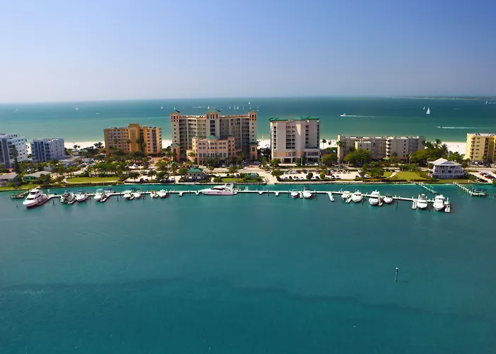 Central hotel: Pink Shell Beach Resort & Marina