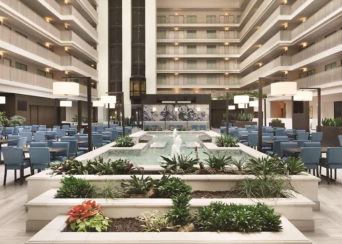 Hotel near College: Embassy Suites By Hilton Brea - North Orange County