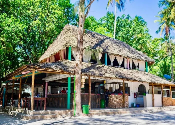 Cheap hotel: Soul Breeze Beach Resort