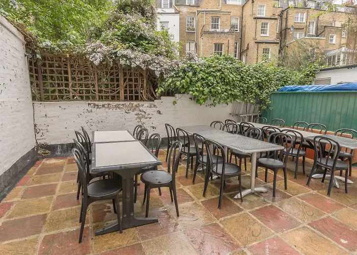 Victoria Inn London