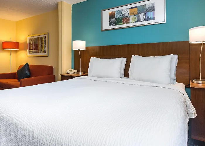 Boutique hotel only: Fairfield Inn & Suites Des Moines West