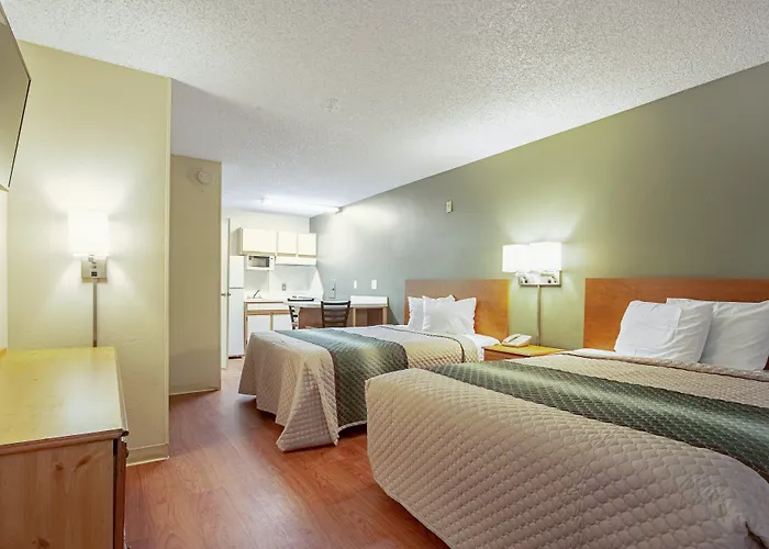 Motel: Hometowne Studios By Red Roof Phoenix - Dunlap Ave