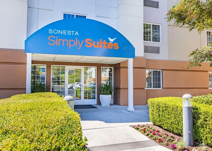 Resort: Sonesta Simply Suites Denver West Federal Center