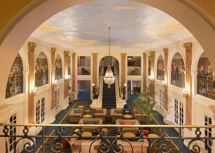 Luxury hotel only: Hotel & Spa Oceania L'Univers Tours