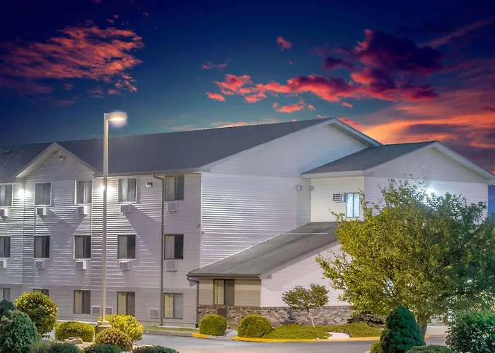 Hotel with view: Super 8 By Wyndham Altoona