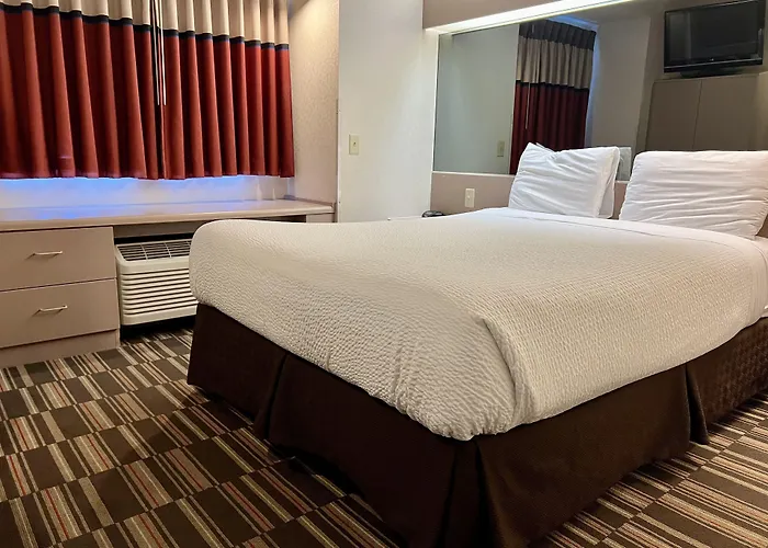 Microtel Inn & Suites By Wyndham Bloomington Msp Airport