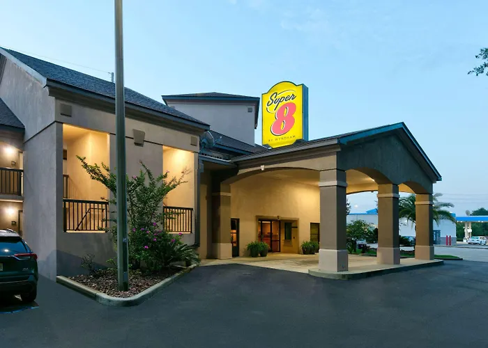 Resort: Super 8 By Wyndham Diberville Biloxi Area