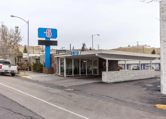 Central hotel: Motel 6-Butte, Mt - Historic City Center