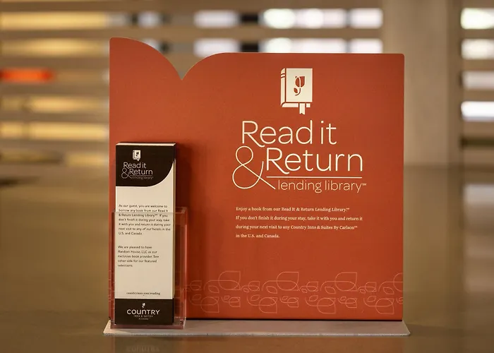 Hotel with pool: Country Inn & Suites By Radisson, Houston Intercontinental Airport East, Tx