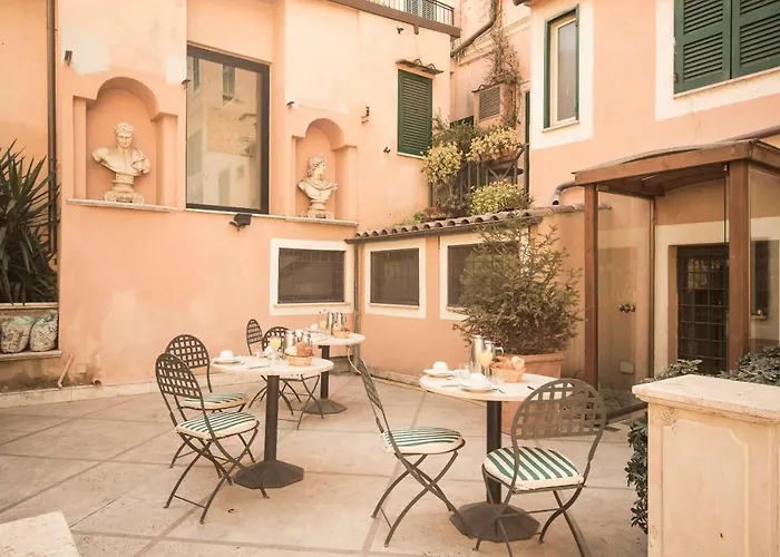 Beach hotel: Hotel Donatello