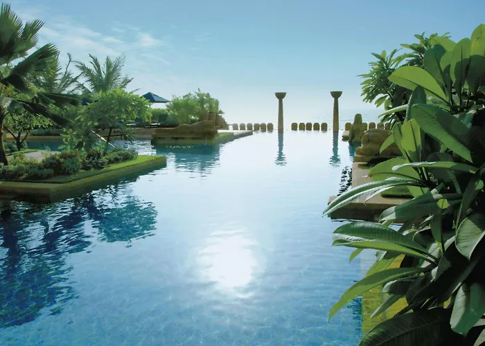 Luxury hotel only: Jw Marriott Mumbai Juhu