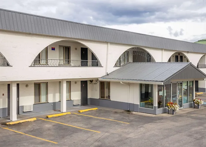 Central hotel: Howard Johnson By Wyndham Downtown Kamloops