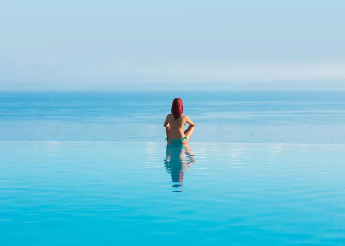 Pet Friendly hotel: Alia Palace Hotel - Adults Only 16+