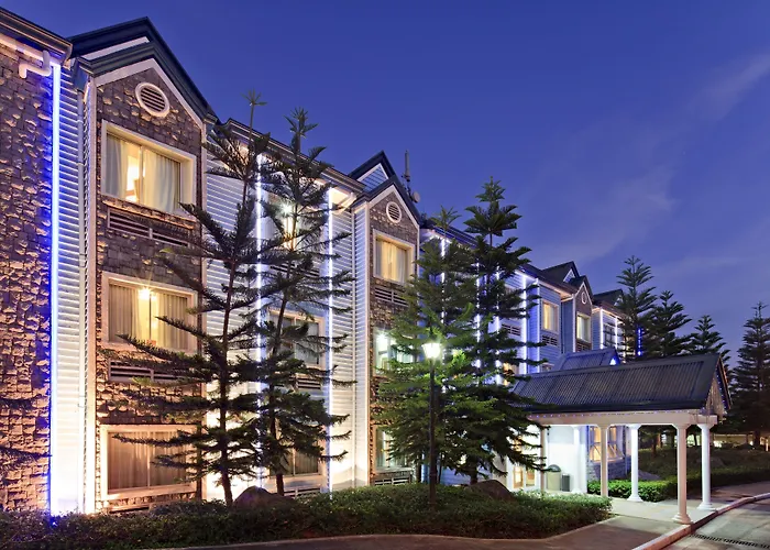 Family Hotel: Microtel By Wyndham Baguio
