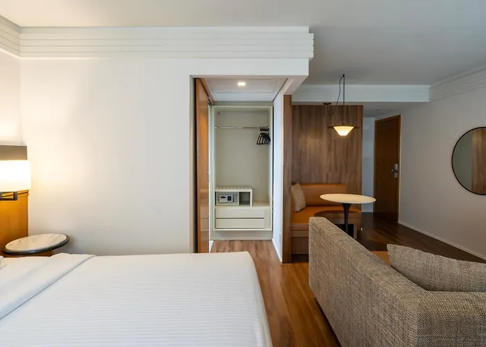 Estanplaza International