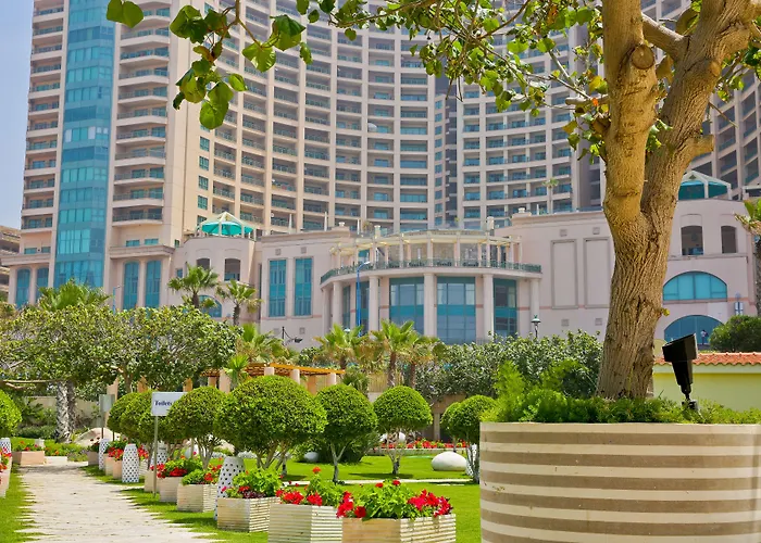 Hotel with Tennis: Four Seasons Hotel Alexandria At San Stefano