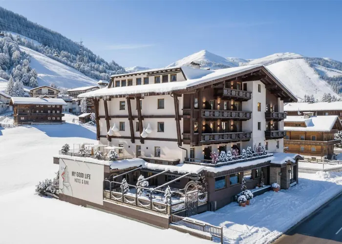 Mygoodlife Hotel & Bar