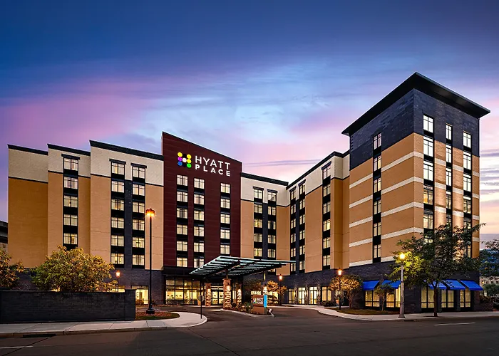 Pet Friendly hotel: Hyatt Place Pittsburgh North Shore