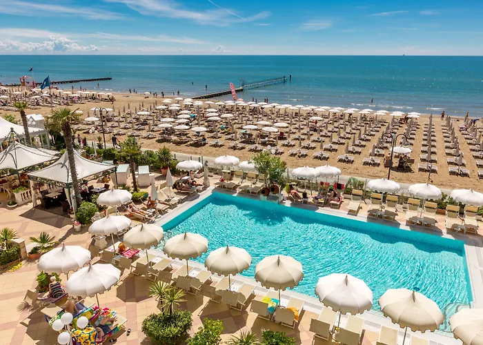 Hotel con tennis: Luxor E Cairo The Beach Resort