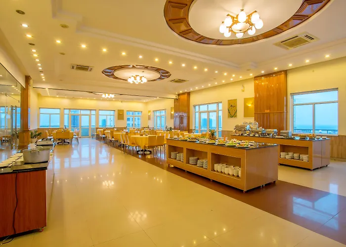 Cheap hotel: Golden Sea Hotel
