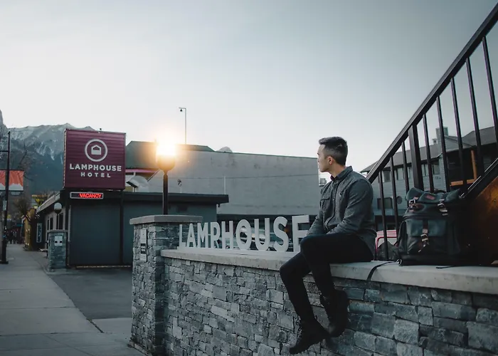 Cheap hotel: Lamphouse By Basecamp
